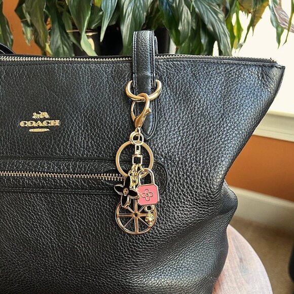 New GOLD WHEEL Bag Charm Pink ☸ - Picture 2 of 8